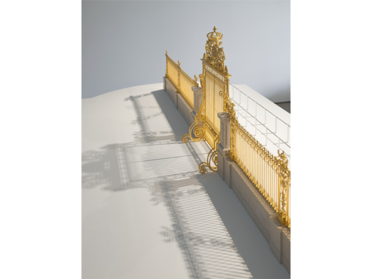 Simon Fujiwara　At Idealized Miniature Depiction of the Reconstruction of the Palace Gate at Versailles which were rebuilt at a cost of 8 million dollars in 2008 after they were Torn Down by the Revolting Peasants of the Revolution　2019